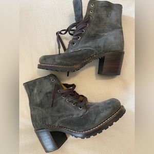 Frye Sabrina 6G Lace Up Boots Size 5 1/2